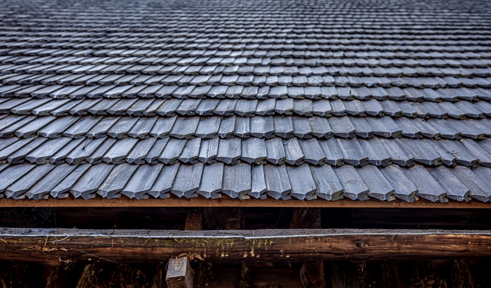 how to install rolled roofing